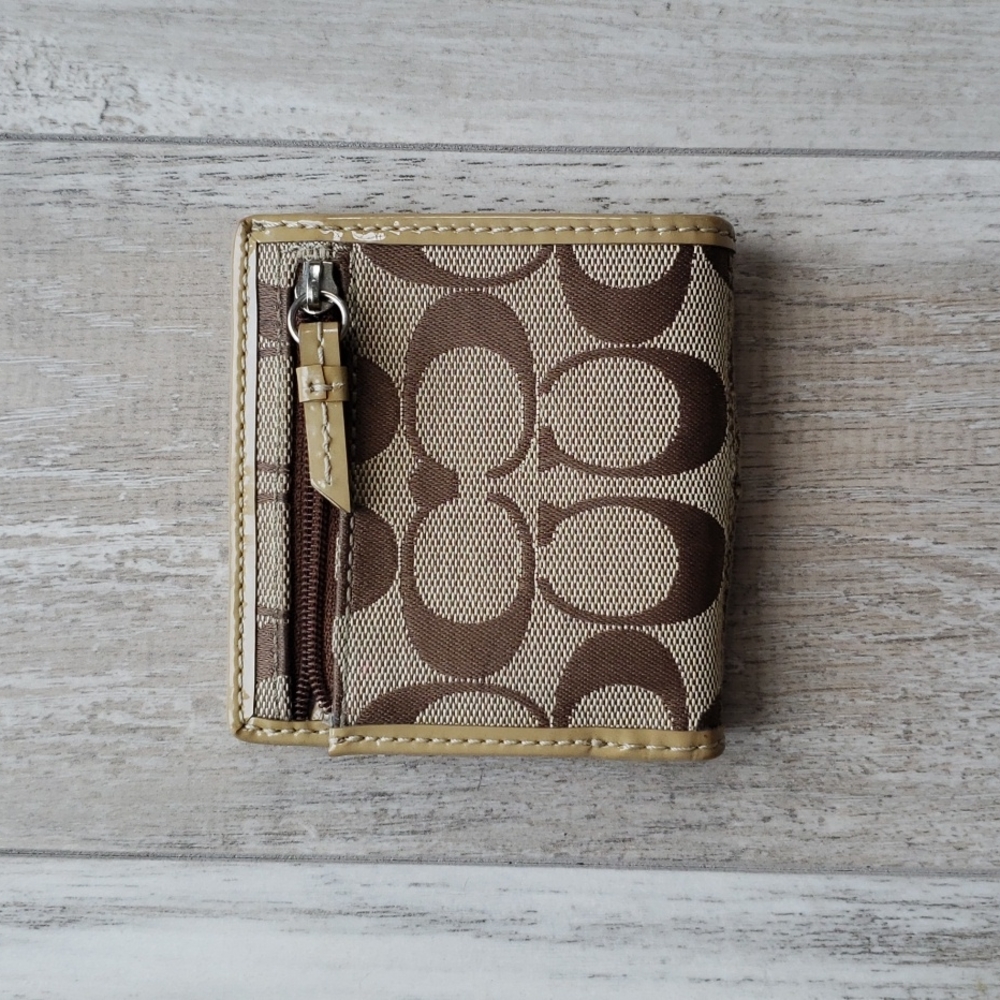 Wallet, Coach - Picture 2 of 4